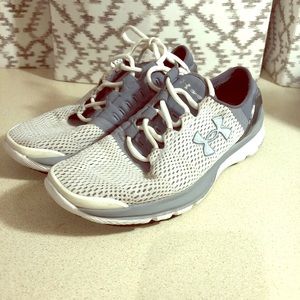 Women’s Under Amour tennis shoes